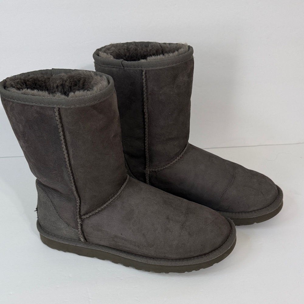UGG Classic Mid Shearling Boots - Charcoal Gray